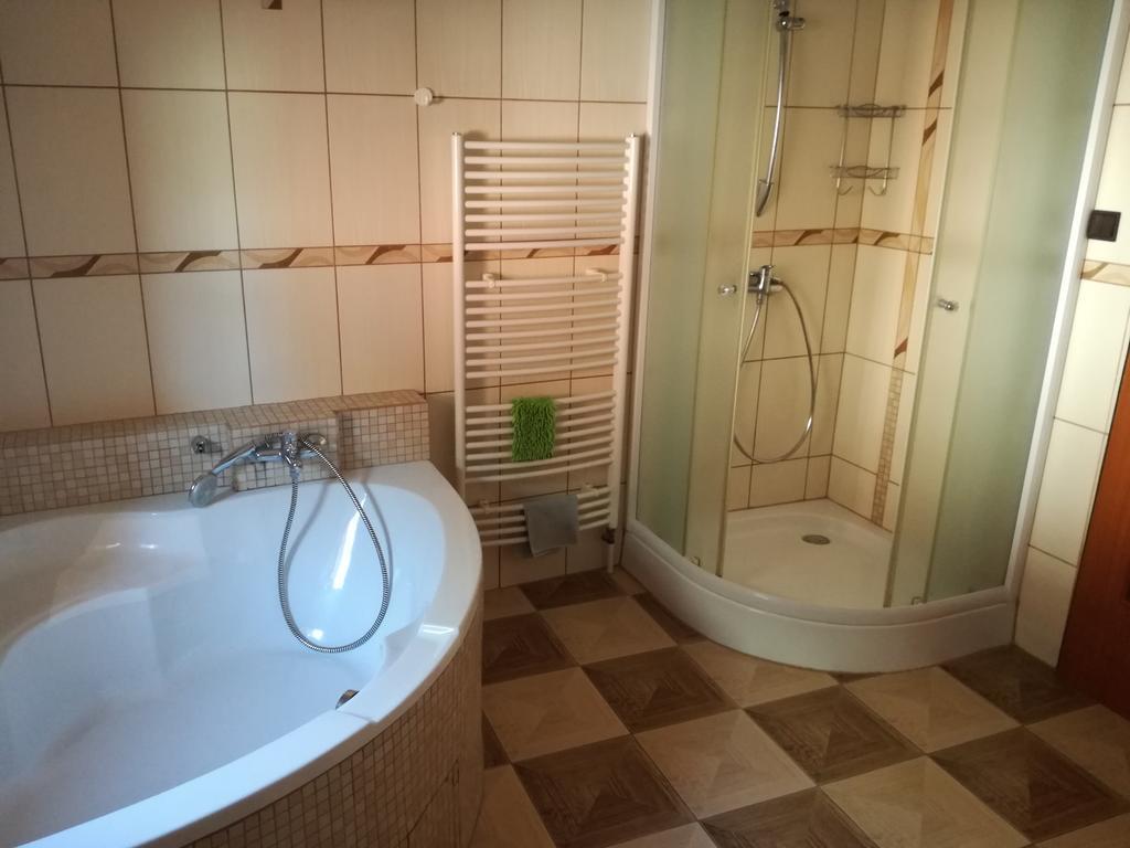 Privat U Zdenky Hotel Tvrdosin Exterior photo